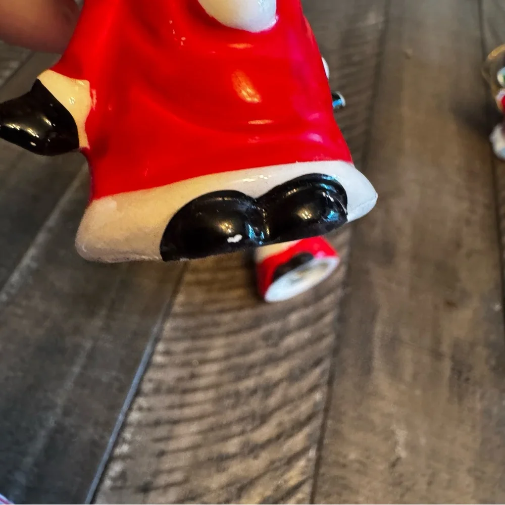 Vintage Mr & Mrs Claus Christmas Ceramic Salt Pepper Shakers Japan Holiday Decor